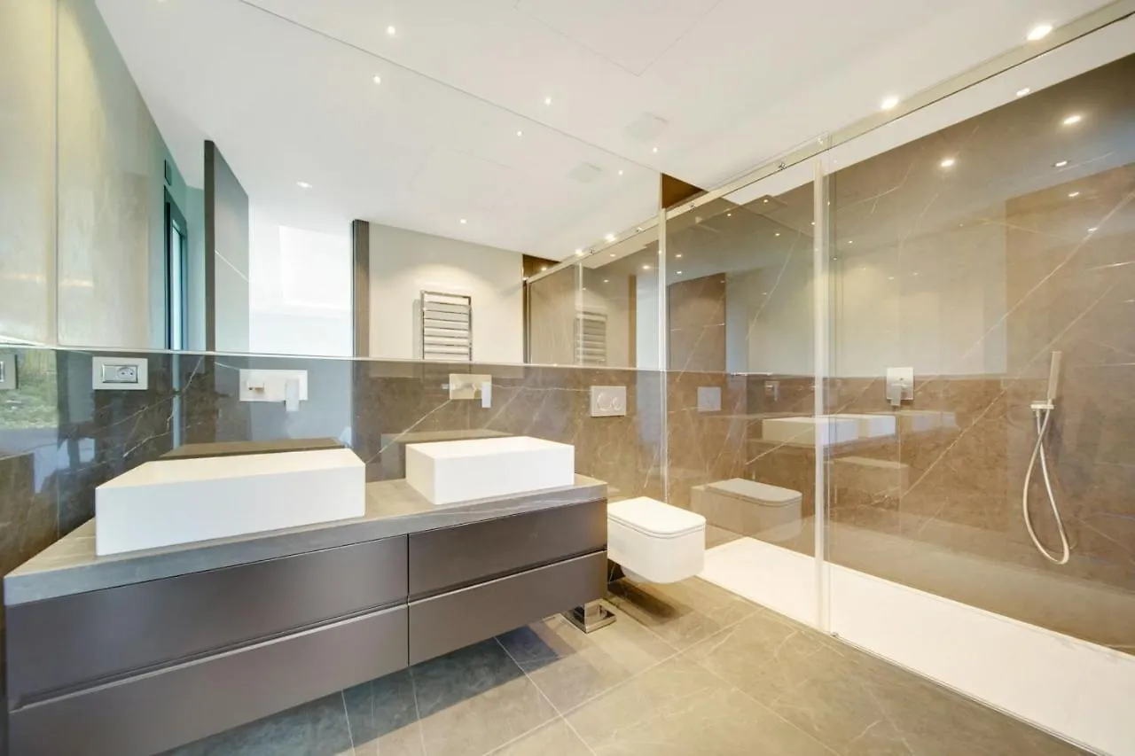 Cannes Luxury Rental - Modern Villa 0*,