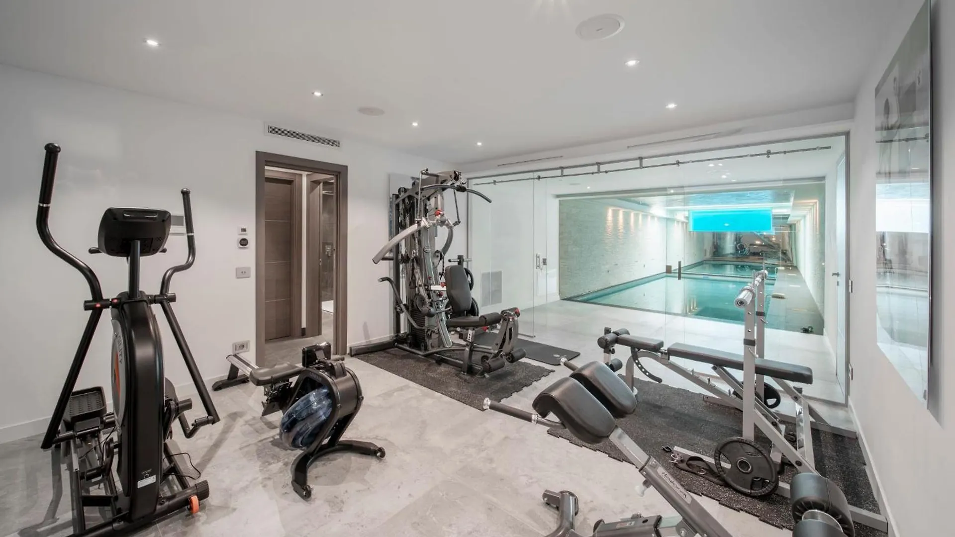 Cannes Luxury Rental - Modern Villa