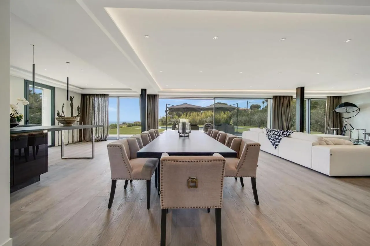 Cannes Luxury Rental - Modern Villa 0*,  Fransa